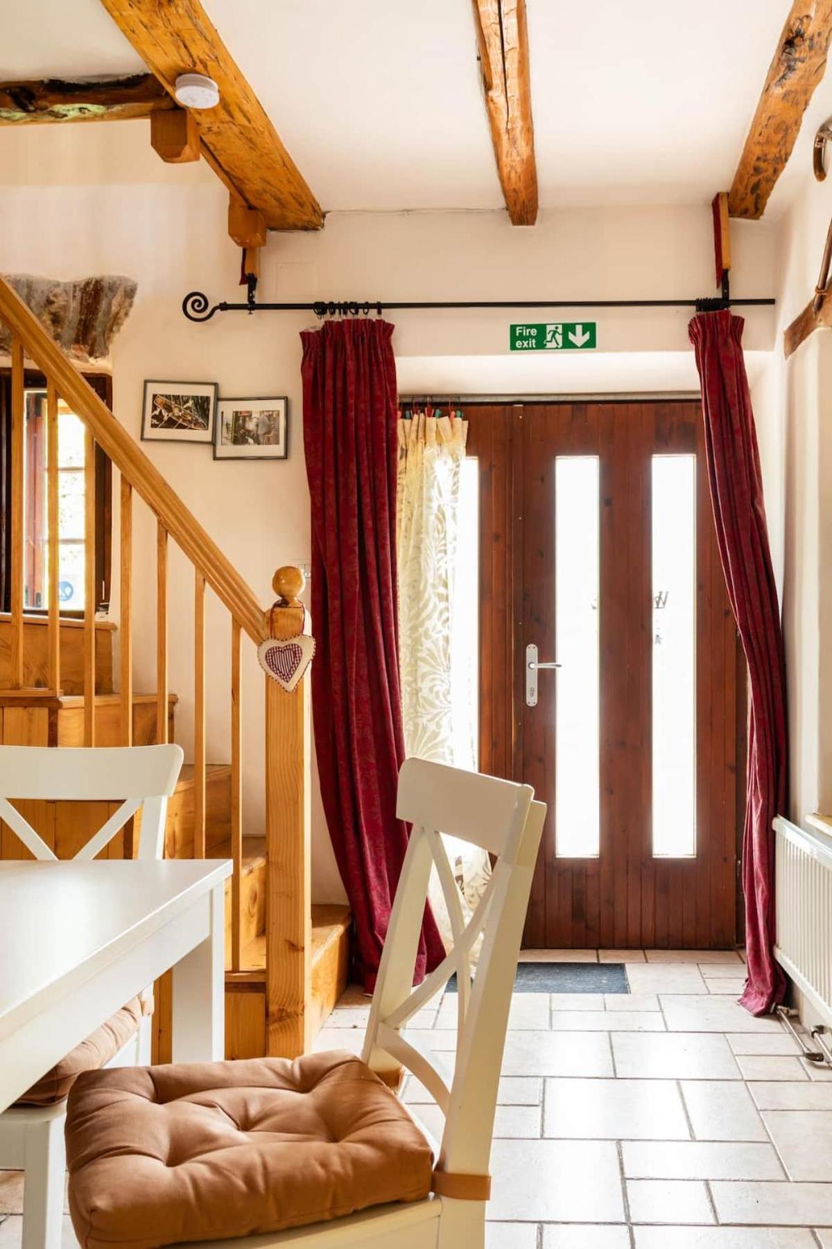 Holiday Home Katric Kamno Exterior photo